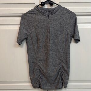Athleta Women’s Gray Short Sleeve work out shirt. Size S. Zipper front.